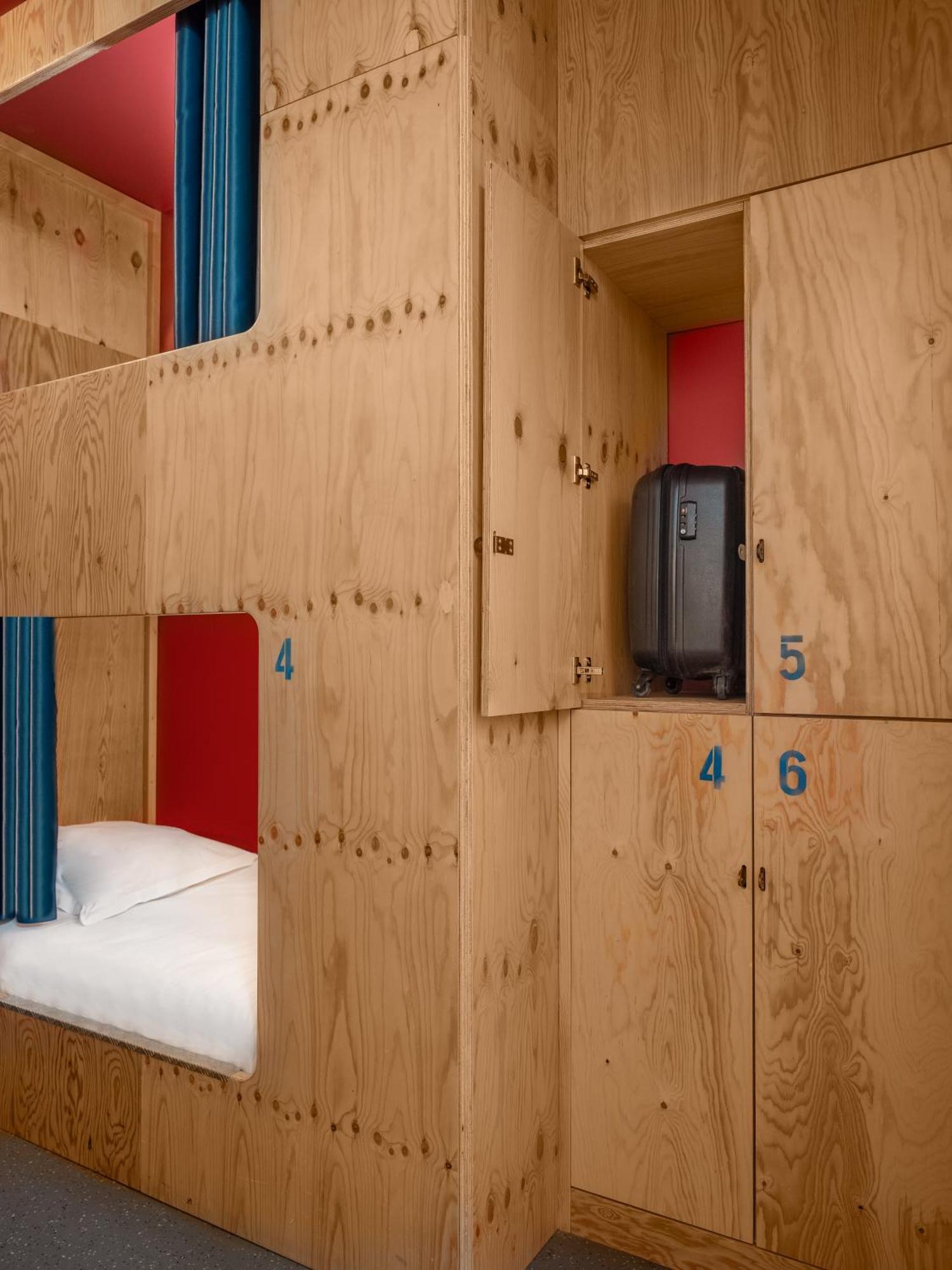 Eklo Paris Roissy Cdg Airport Hotell Exteriör bild